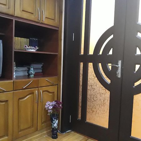 Appartement Madona'S House à Batoumi Extérieur photo
